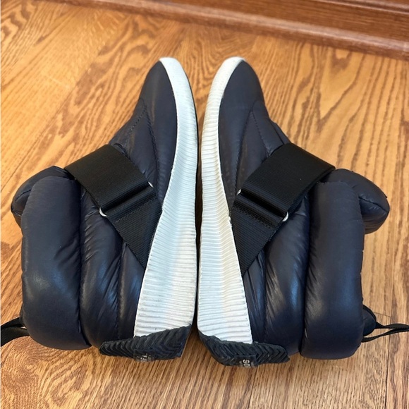 Sorel Puffy Waterproof Boots Womens 9.5 Black - Picture 6 of 9